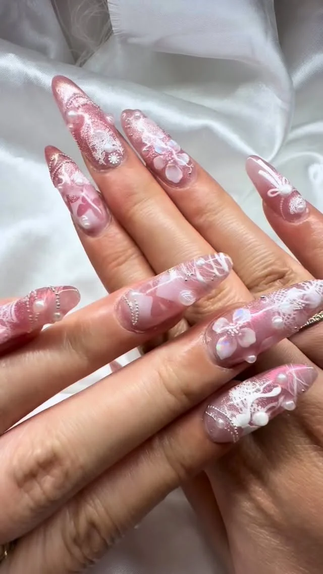 It’s a love hate affair when it comes to doing my nails 🫠🎀✨💅🏻