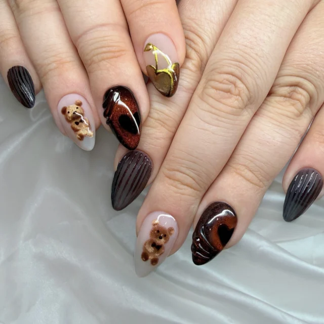 This set had me sweating 😂
🐻🤎✨ib @nailsbyaran